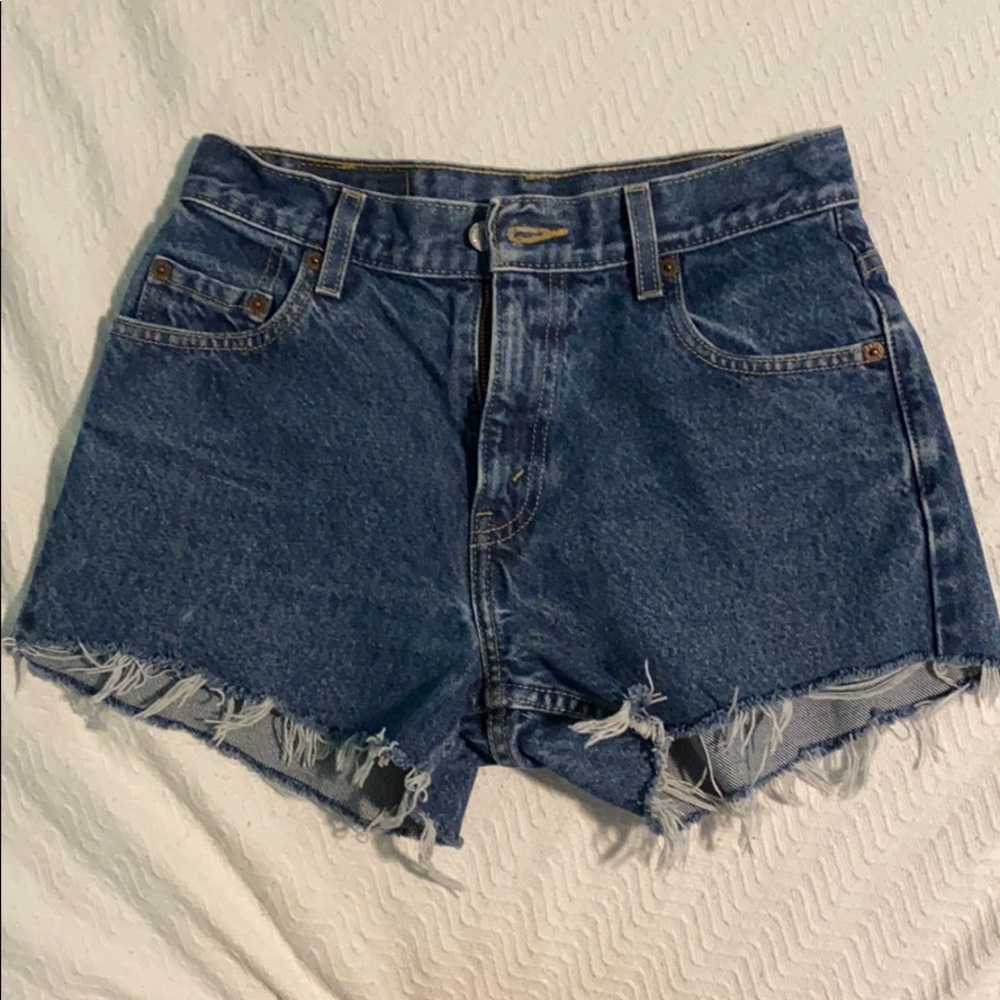 High Rise Levi’s Jean Short